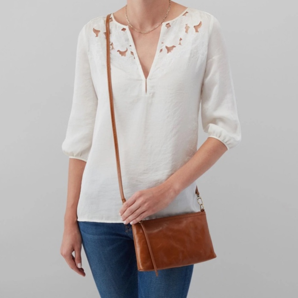 Hobo women’s Darcy Crossbody Bag in Vintage Polished leather, Tan